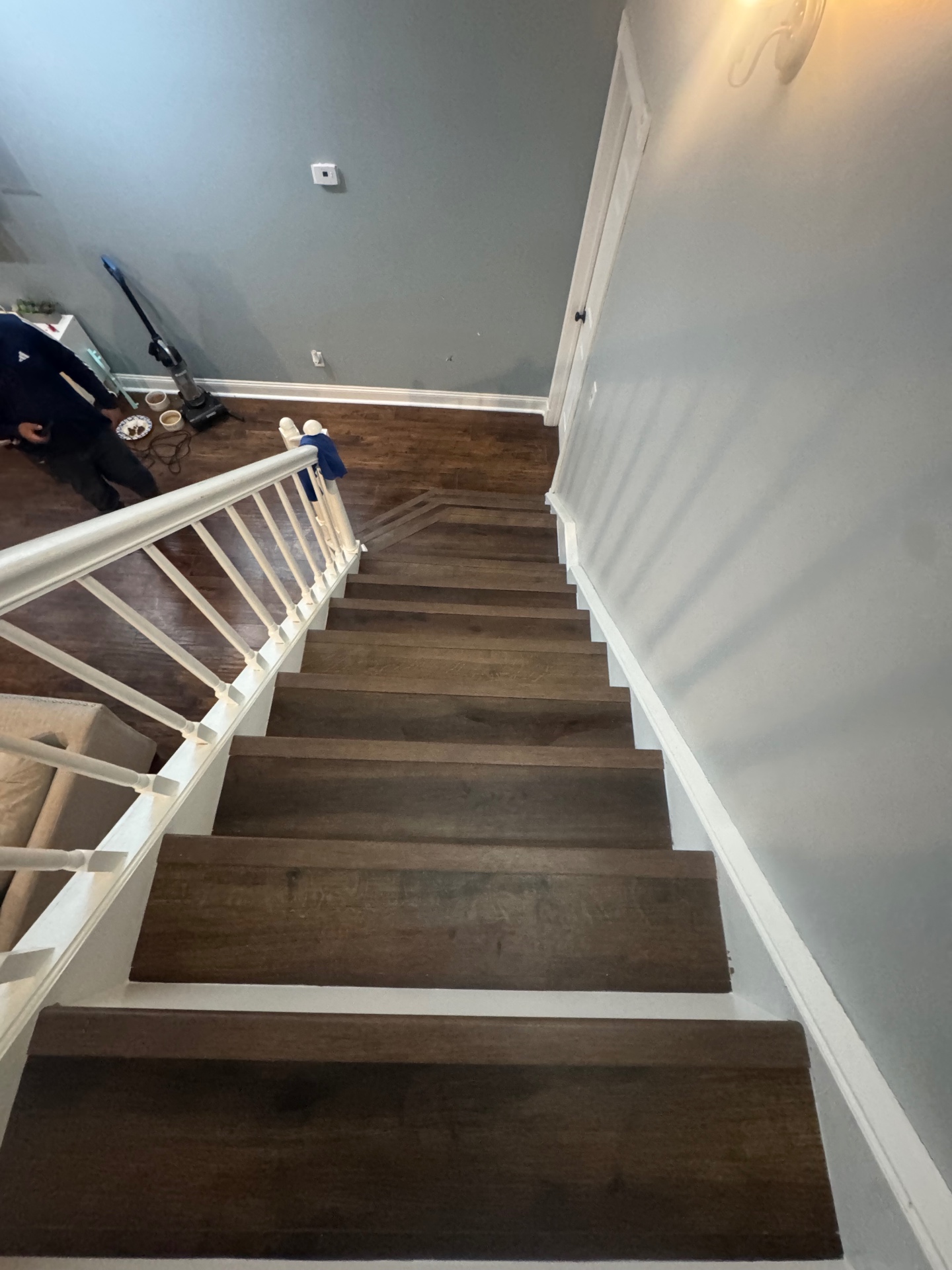 Seamless stair-to-floor continuity